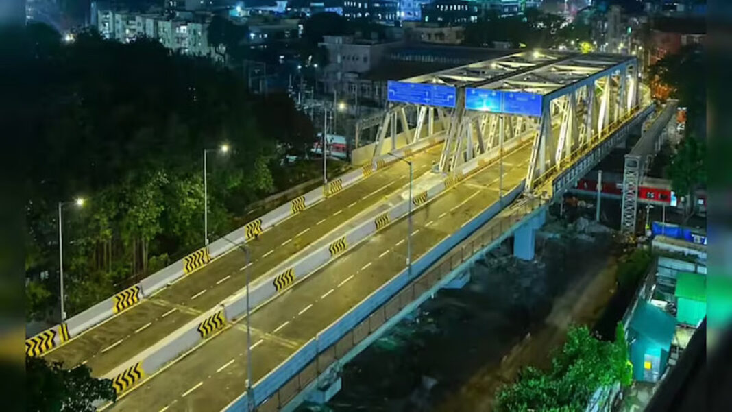 Maharashtra Chief Minister Fadnavis Inaugurates Sindoor Bridge Replacing Colonial-Era Carnac Bridge