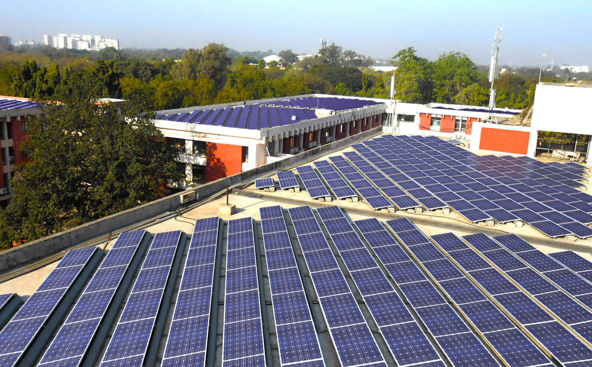 Barabanki Solar Plant Ignites New Era in UP’s Clean Energy Drive