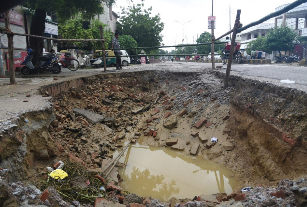 Sultanpur Lodhi Roads Crumble Amid Delays, Residents and Traders Struggle