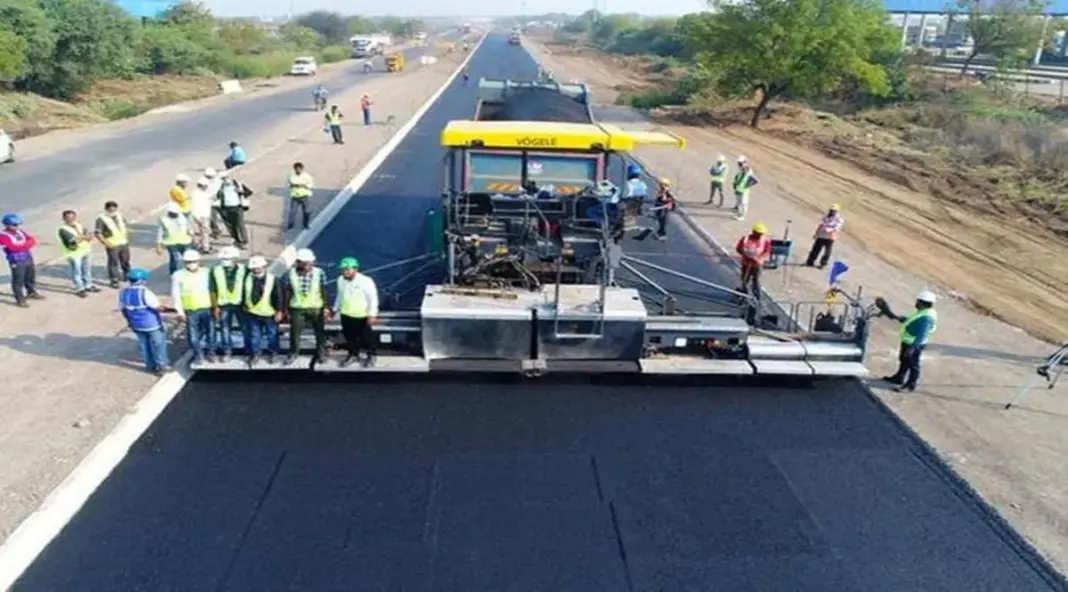 India Targets ₹10 Lakh Crore Highway Push With Green Tech