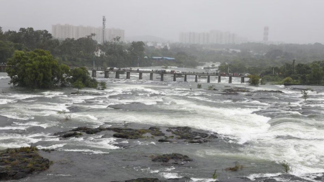 Pune faces heavy rainfall, Khadakwasla dam discharge prompts emergency flood alerts
