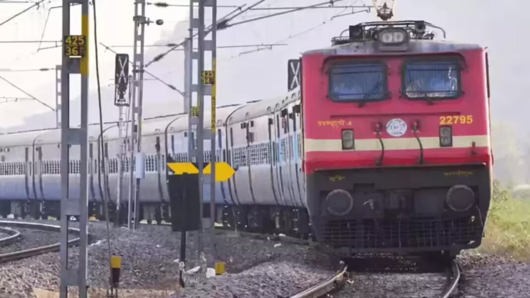 Mumbai Railways Launch 300 Special Ganpati Trains Via Central And Konkan Lines