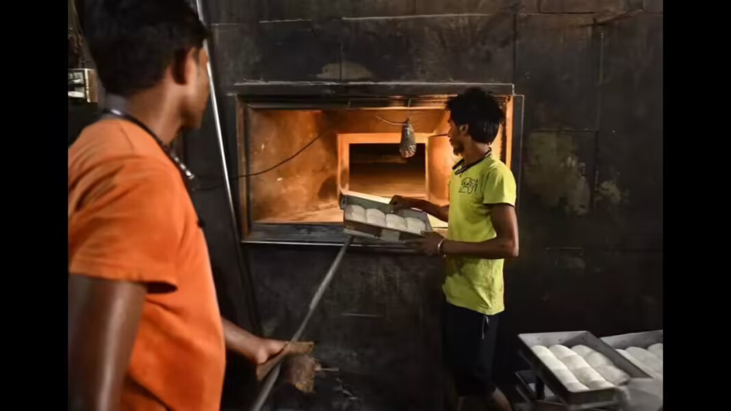 BMC To Shut Down 297 Mumbai Bakeries For Using Coal Ovens
