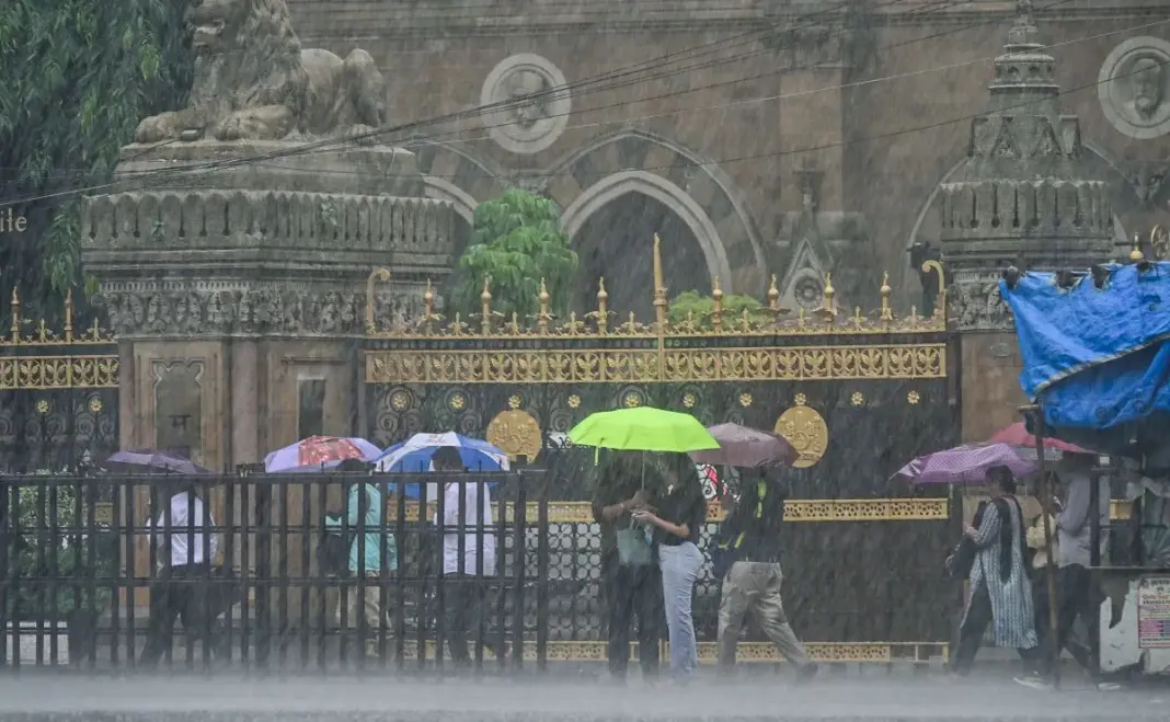 Mumbai On High Alert As IMD Predicts Heavy Rainfall Today