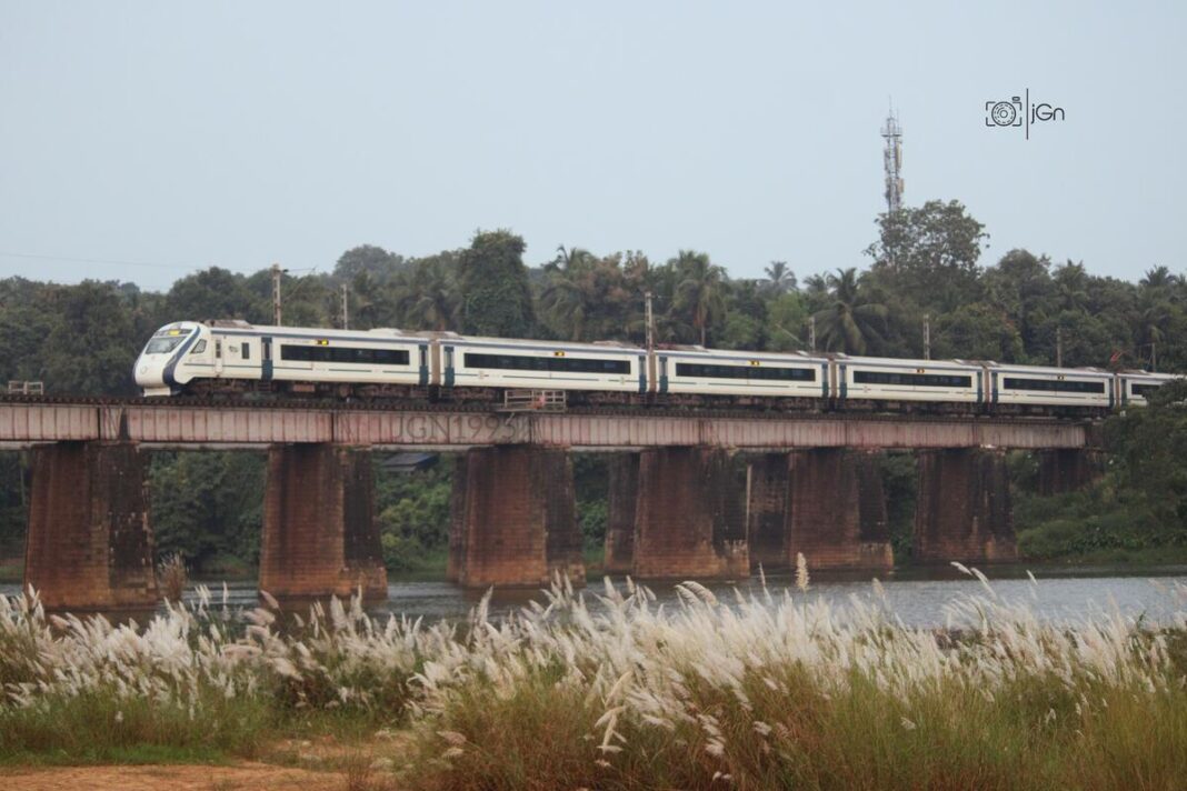 Aluva Bridge Maintenance Disrupts Kerala Train Services and Vande Bharat Timings