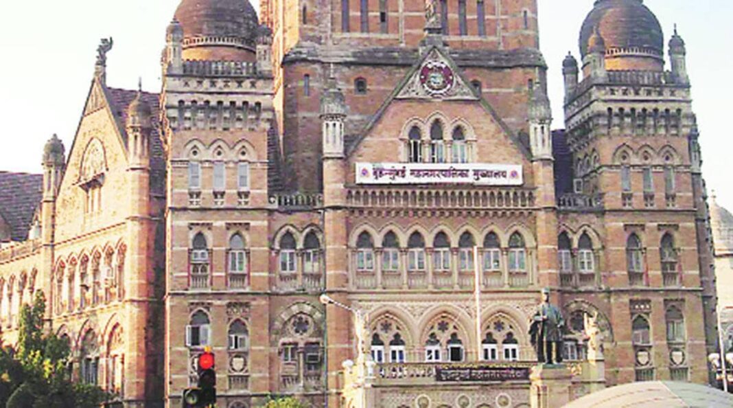 Mumbai School Shutdown Shifts 1300 Students Online Leading To Protest At BMC HQ