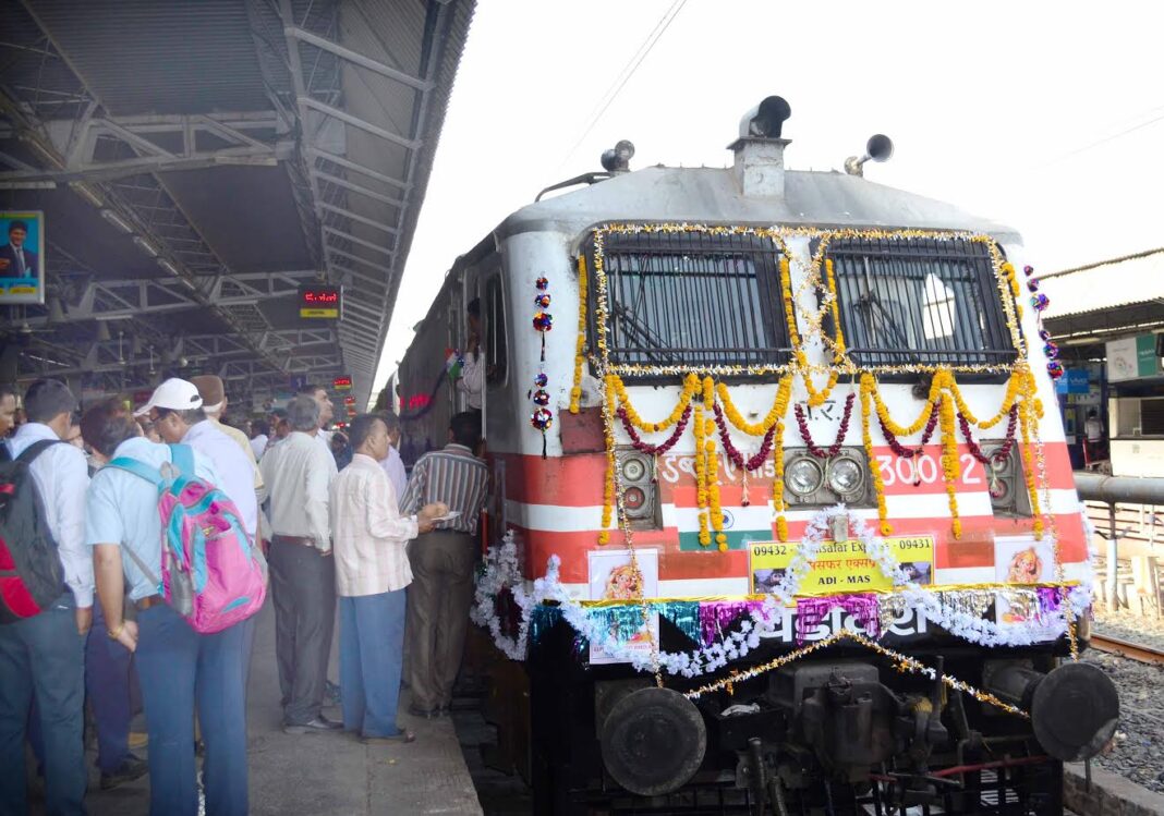 Bhavnagars Western Railway Launches New Train Connecting Nine Gujarat Stops with Rajasthan, Uttar Pradesh