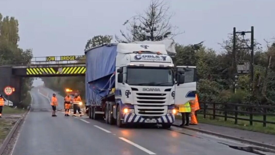 Coulsdon South Line To Gain Steel Beams Preventing HGV Bridge Strikes
