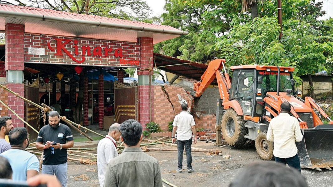 Mumbai Ahmedabad highway, NH48 encroachments, highway flooding Mumbai, roadside hotels crackdown, NHAI notices, Mumbai traffic congestion, eco friendly highways, sustainable transport
