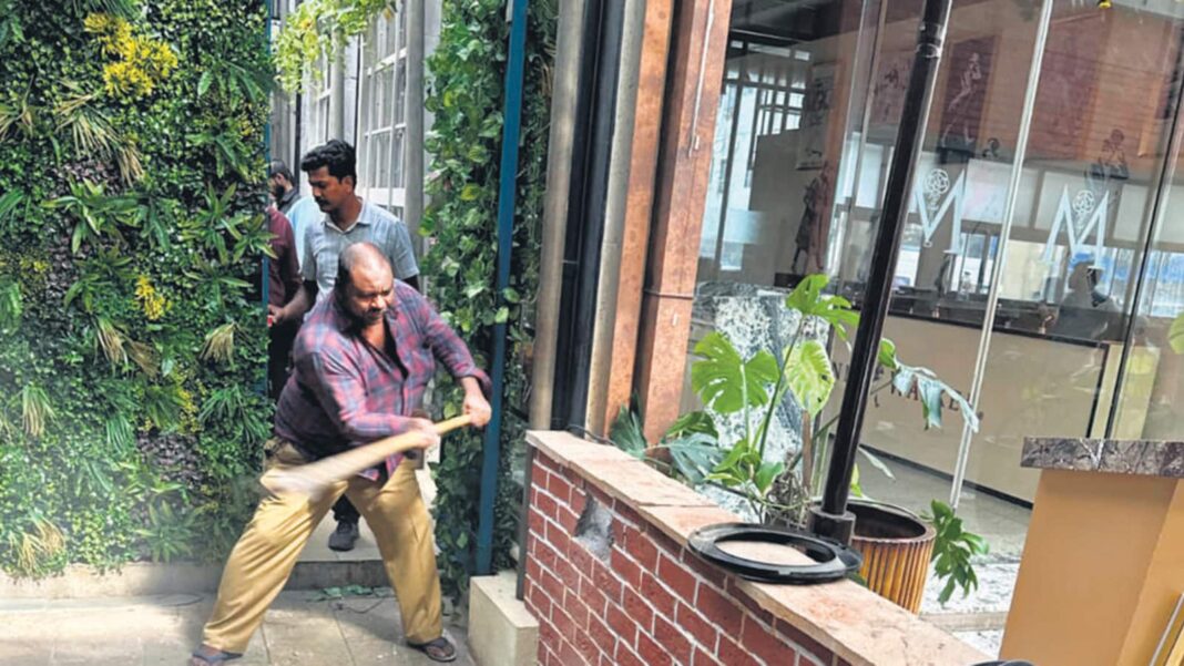 BMC Demolishes Illegal Kamala Mills Restaurants And Cancels Both Operating Licences