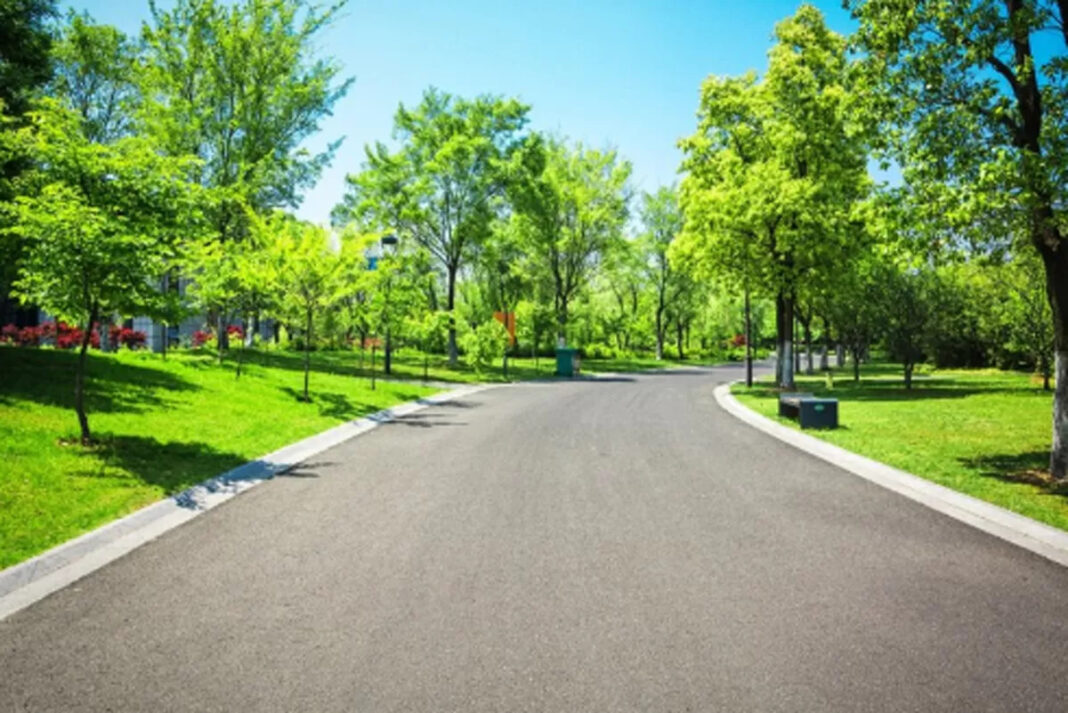 Maharashtra to finalize statewide rural road-strengthening plan by September end