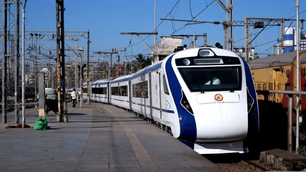 Meerut-Lucknow Vande Bharat Express Now Extends Service to Varanasi via Ayodhya