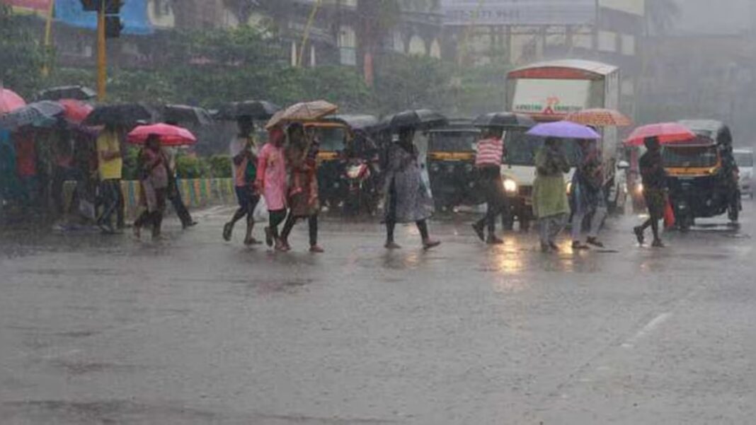 Mumbai Issues Heavy Rainfall Warning For Konkan, Maharashtra Ghats From August 15 To 18