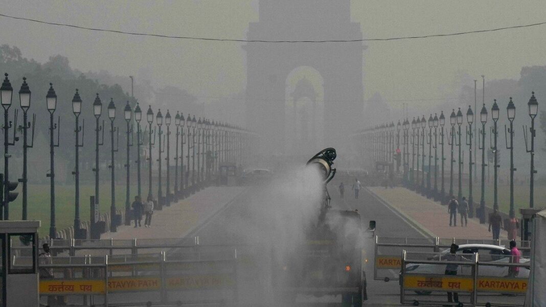 New Delhis Rs 15 Crore Misting Project on 24 Roads Sparks Debate on Air Quality