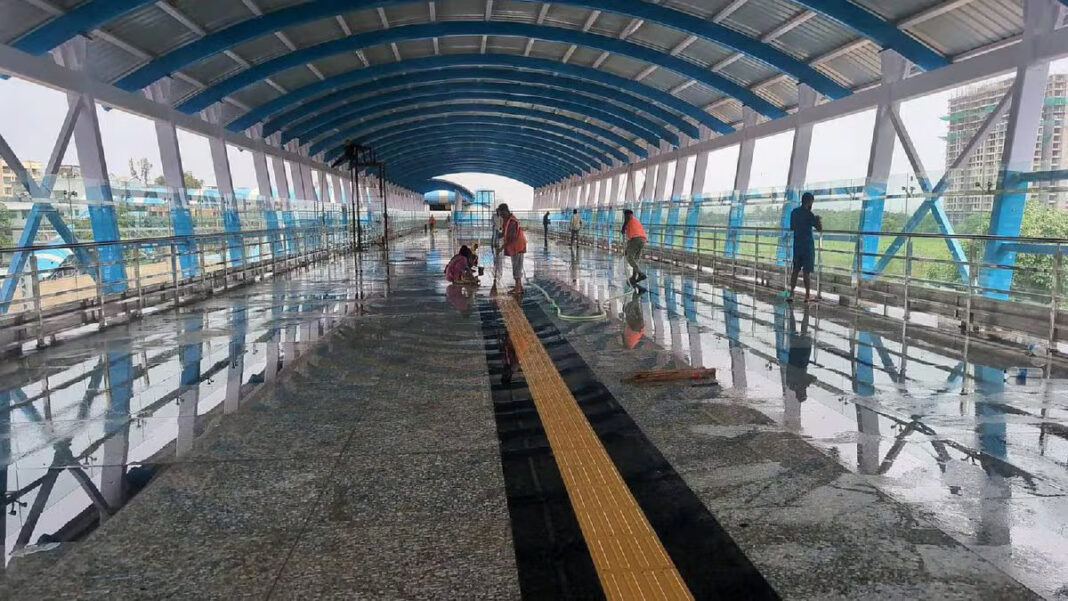 MRVC Unveils Deck Connecting Footbridges At Nalasopara Station