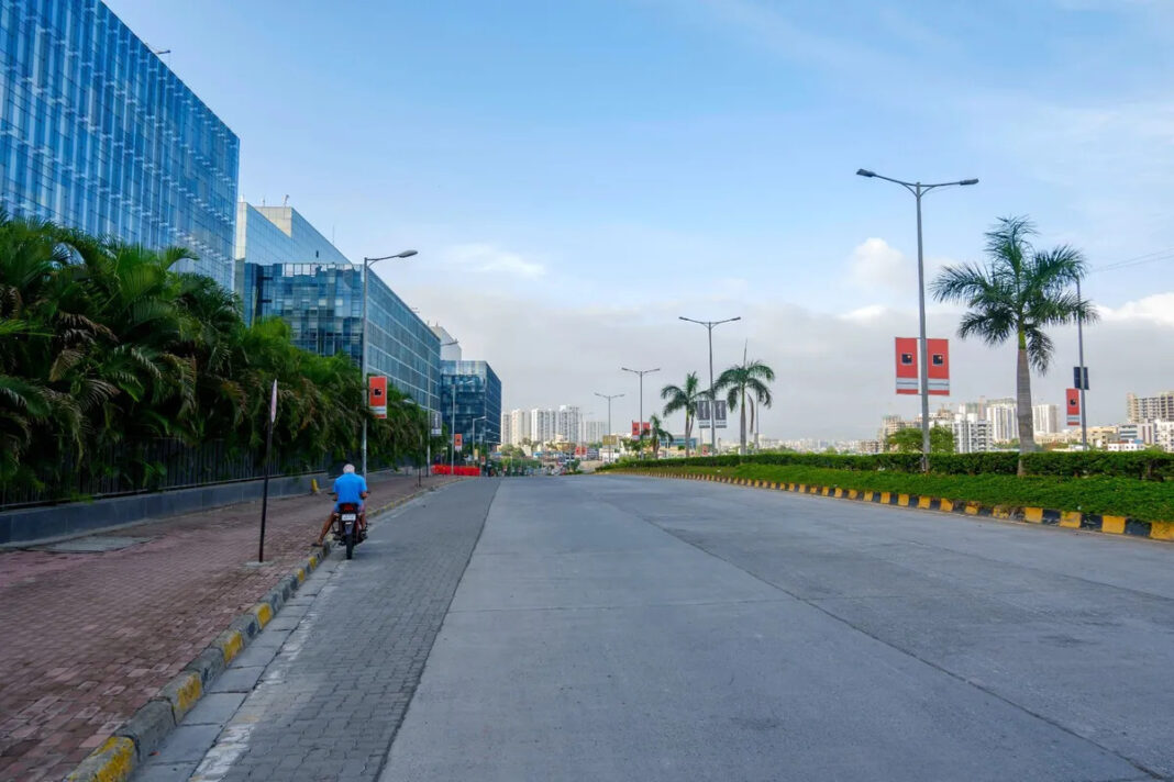 Pimpri Chinchwad to Plant 1.5 Lakh Native Trees Along Key Urban Roads