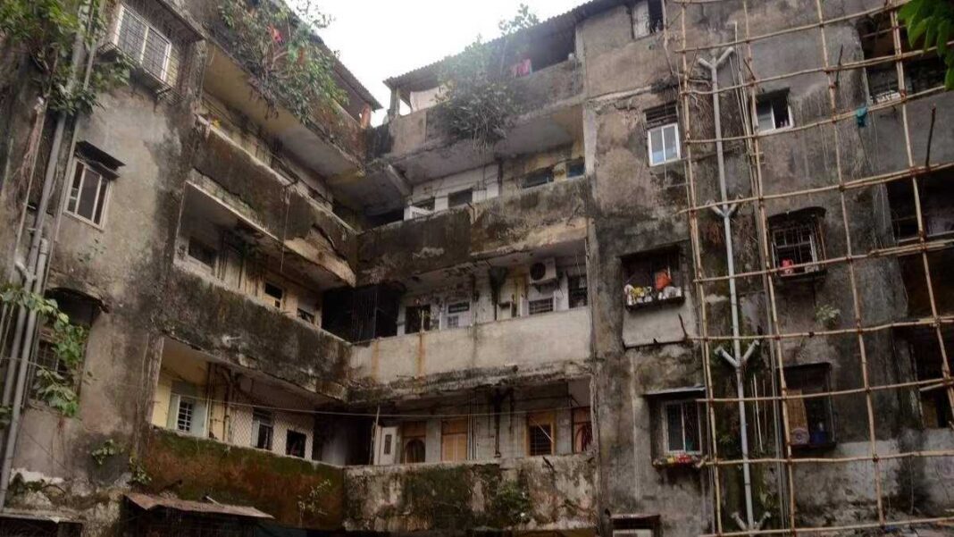 Thane Officials Order Immediate Evacuation of 37 Buildings Housing 191 Families