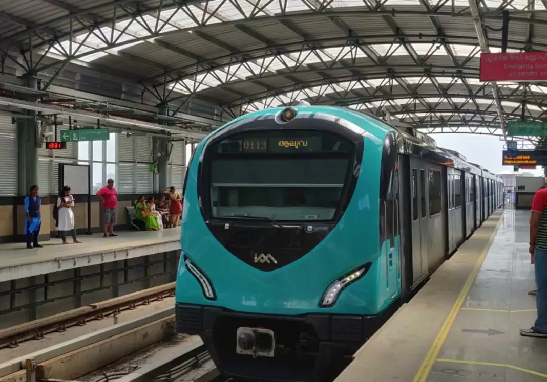 Kochi Metro Phase II Achieves Milestone As First Pier Cap Installation Begins Today