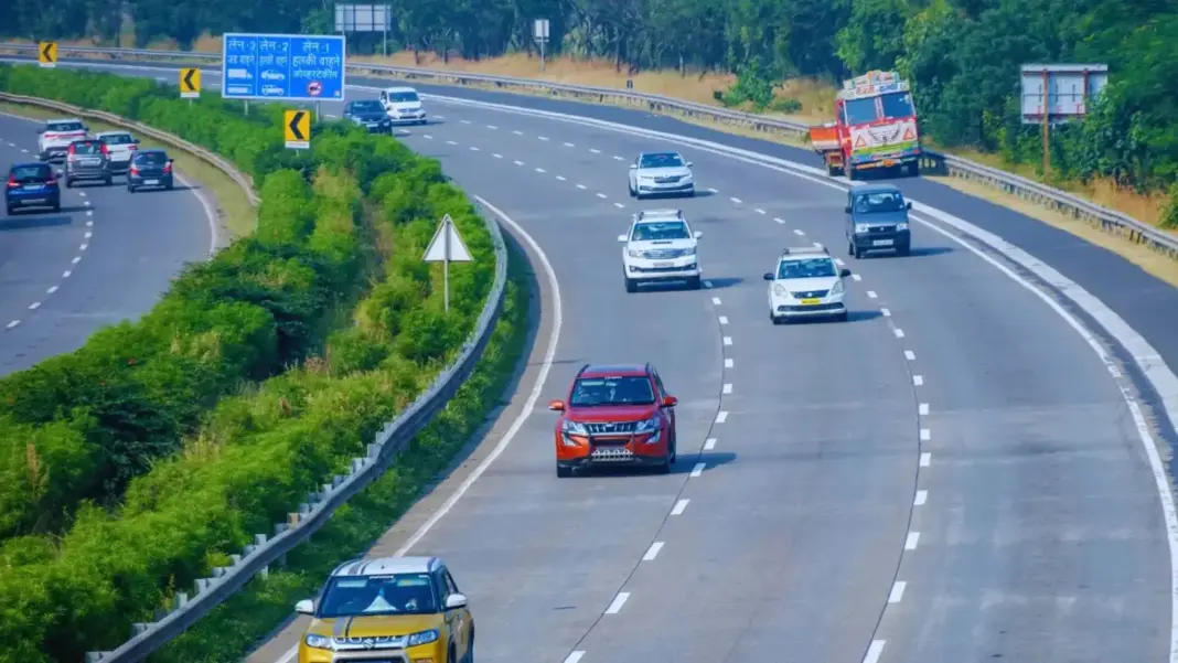 Mumbai-Pune Highway Height Barrier Snaps, Raising Safety Concerns For Daily Motorists