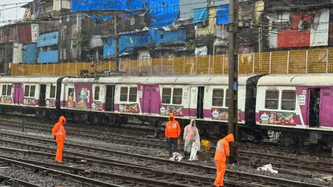 Western Railway Ensures Lifeline Operations Despite Torrential Rains And Three-Day Red Alert