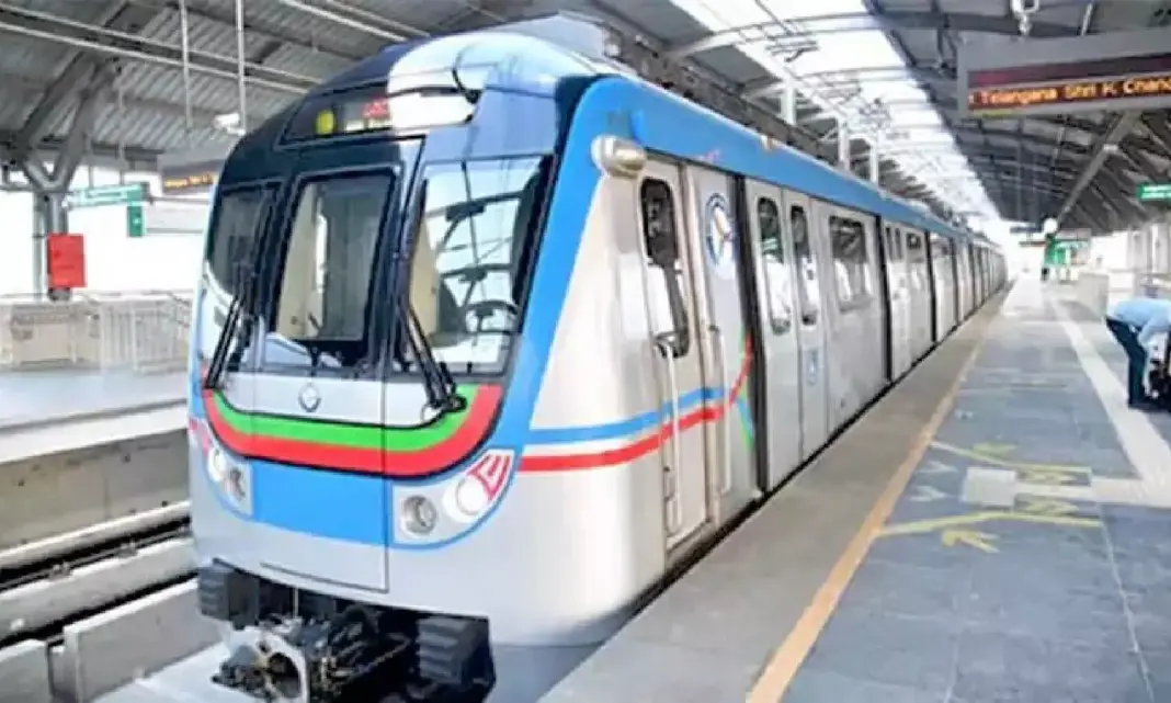 Hyderabad Metro Offers Extra Services For Ganesh Immersion Crowds Till 1 AM
