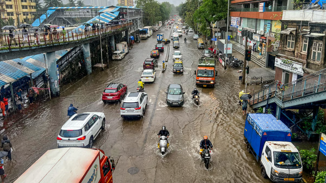 Mumbai Braces For Relentless Rains, Red Alert Issued Across 7 Indian States Today