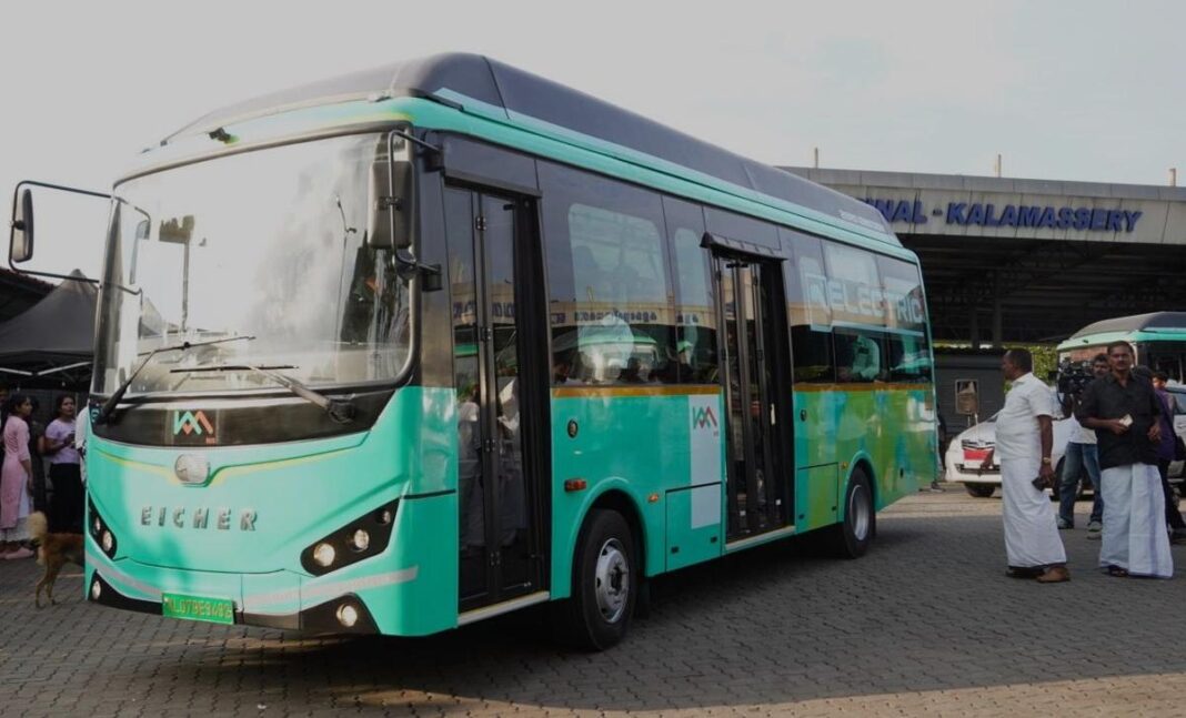 Kochi Metro feeder e buses witness rising demand from women