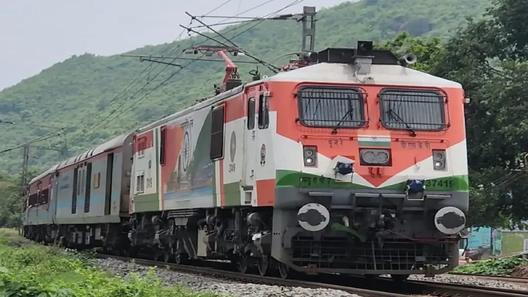 Delhi Railways to Run 12000 Special Trains During Festival Season
