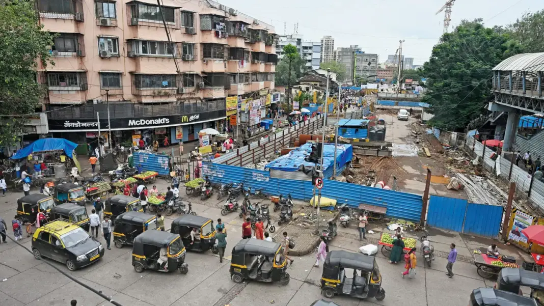 Mumbai Sion Bridge Demolition Delayed While Elphinstone Bridge Shuts Traffic