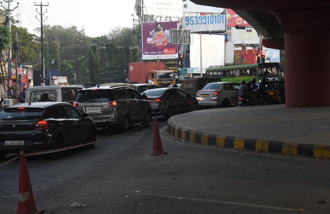 Kochi approves traffic rerouting at Edappally Vyttila to ease congestion