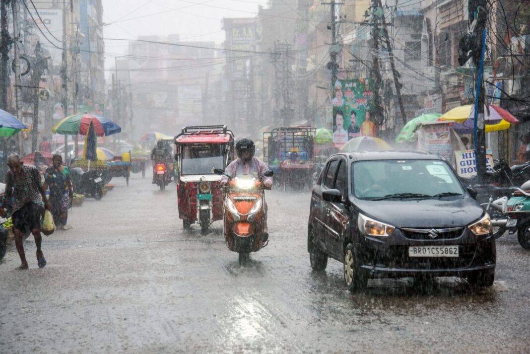 Mumbai Set For Cloudy Weather Light Rain With Reservoirs At Ninety Eight Percent