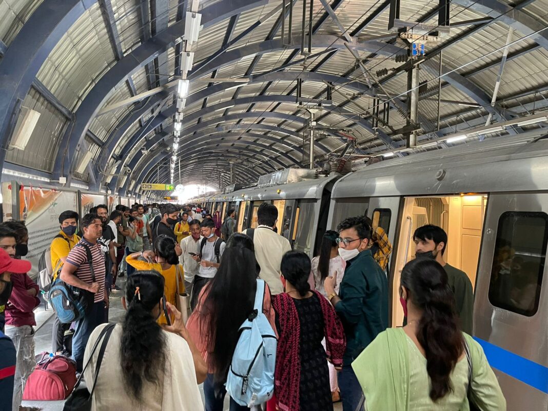Delhi Metro faces third technical snag causing overcrowding and chaos