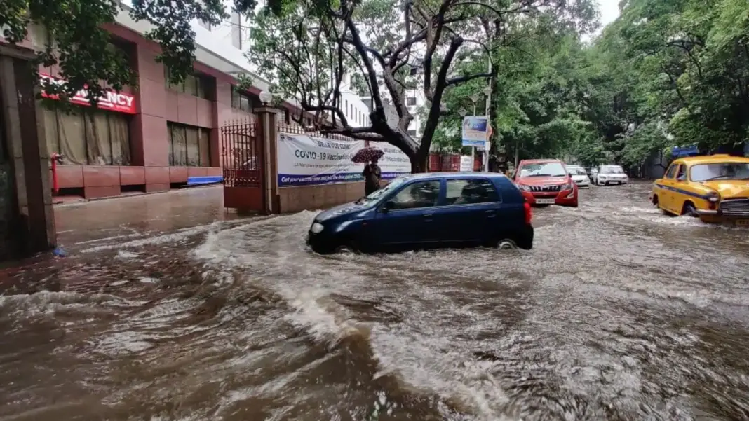 Kolkata Streets Waterlogged After Heavy Rain Metro Services Suspended For Safety Reasons