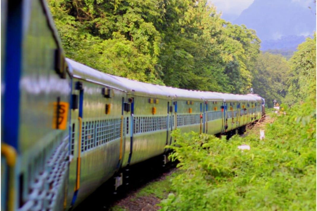 Mumbai Nagpur Weekly Special Train Announced To Clear Festive Rush Effectively