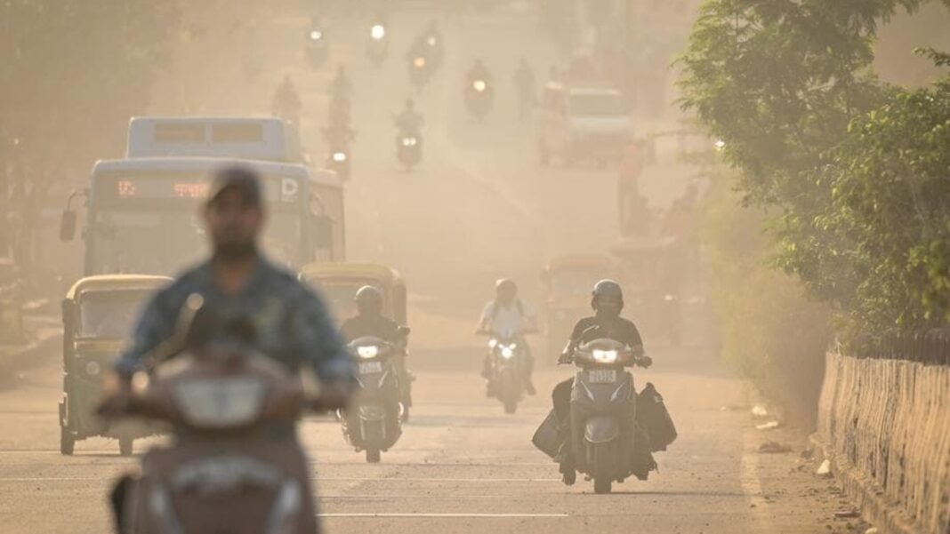 Delhi Air Quality Worsens With Anand Vihar Breathing Most Toxic Air