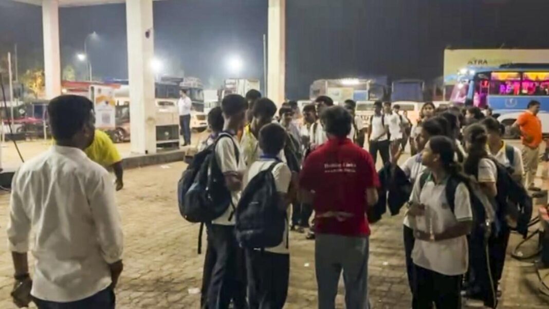 Ghodbunder Repairs Paralyse NH48 As 500 Schoolchildren Stranded In Traffic For Hours