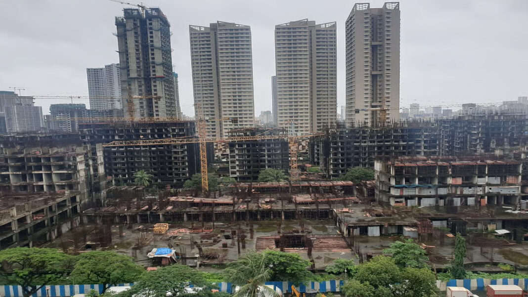 Mumbai Slum Businesses Generate Rs 21 Crore Property Tax Boost For BMC