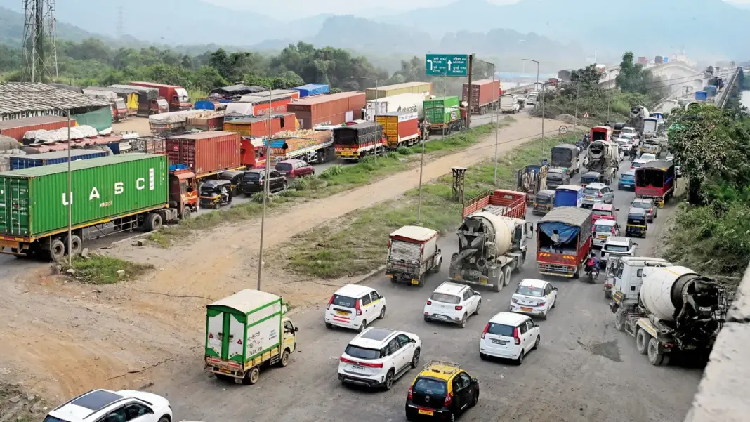 Mumbai-Ahmedabad Highway Gridlock Enters Fifth Day Stranding School Buses Ambulances