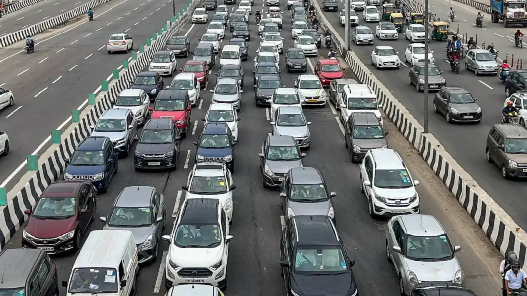 Mumbai bans heavy vehicles on NH48 Ghodbunder Road during peak hours