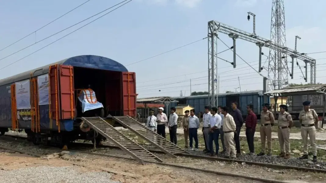 Lucknow Launches India First Door to Door Rail Logistics Service