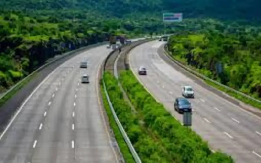 Pune Warje Bridge Expansion Accelerates Service Roads Opening on NH48