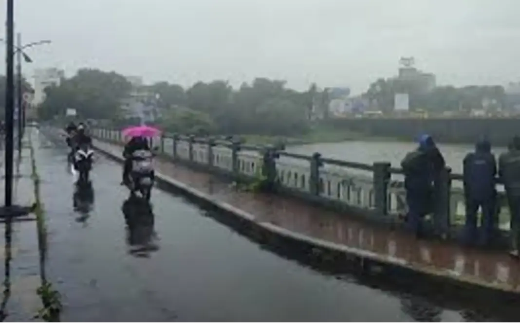 Pune under yellow alert as Maharashtra wet spell returns unexpectedly