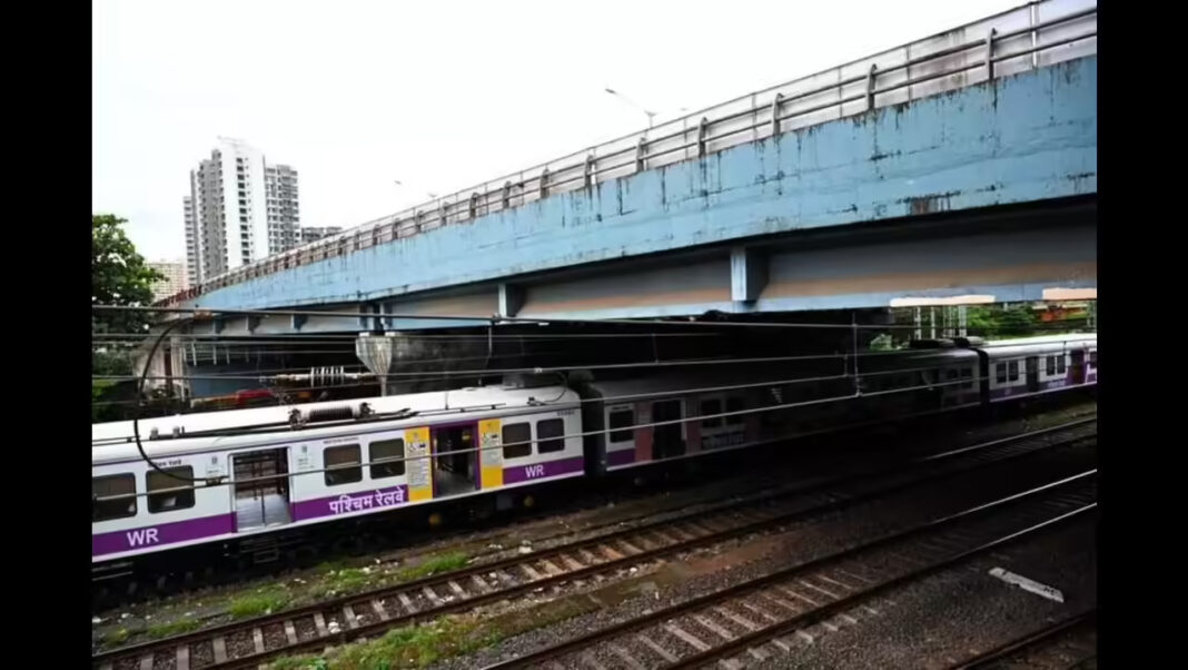 Mumbai Central Railway Police Nab 8,184 Offenders, Recover Rs 38 Lakh In Penalties