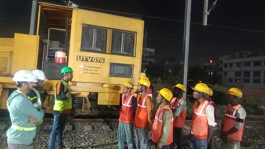 Belapur–Panvel Trains Halted Over Two Hours, Thousands Of Commuters Stranded