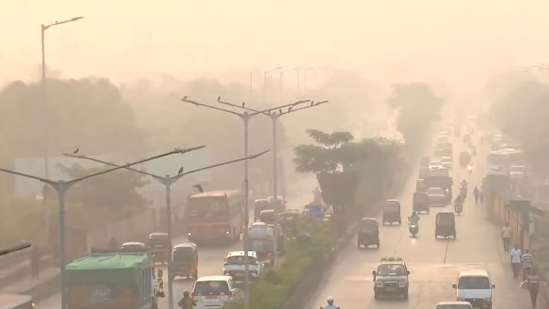 Mumbai Reels Under Heavy Smog As Pollution Soars And AQI Hits 316