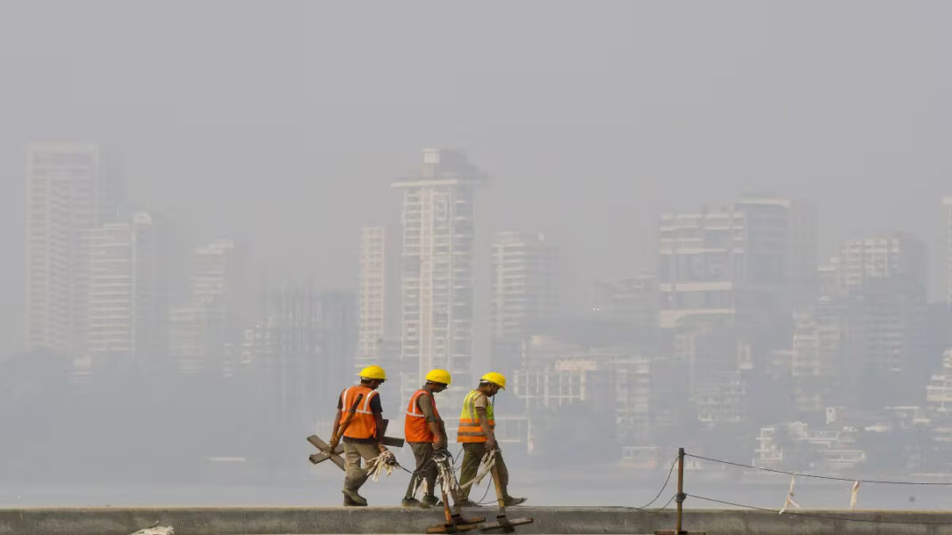 Mumbai Struggles Under Thick Haze Despite Sunshine Overall Air Quality Unhealthy