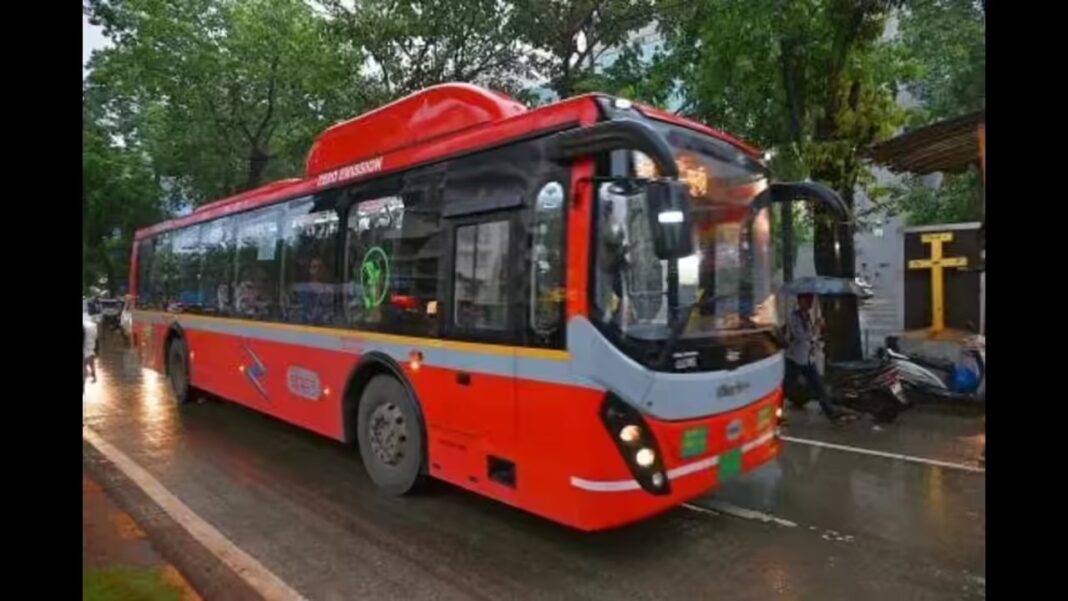 Mumbai Revamps 23 Bus Routes And Launches New AC Service For Office-Goers