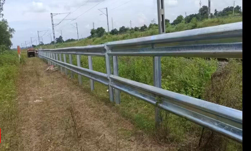 Pune Rail Officials Finish 92km Fencing Work Along Lonavla-Pune-Daund Tracks