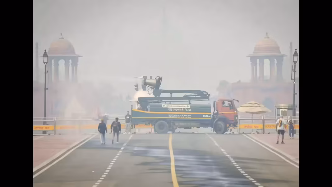 Delhi Sees Sunny Skies High Temperatures Severe Air Pollution Health Advisory Issued