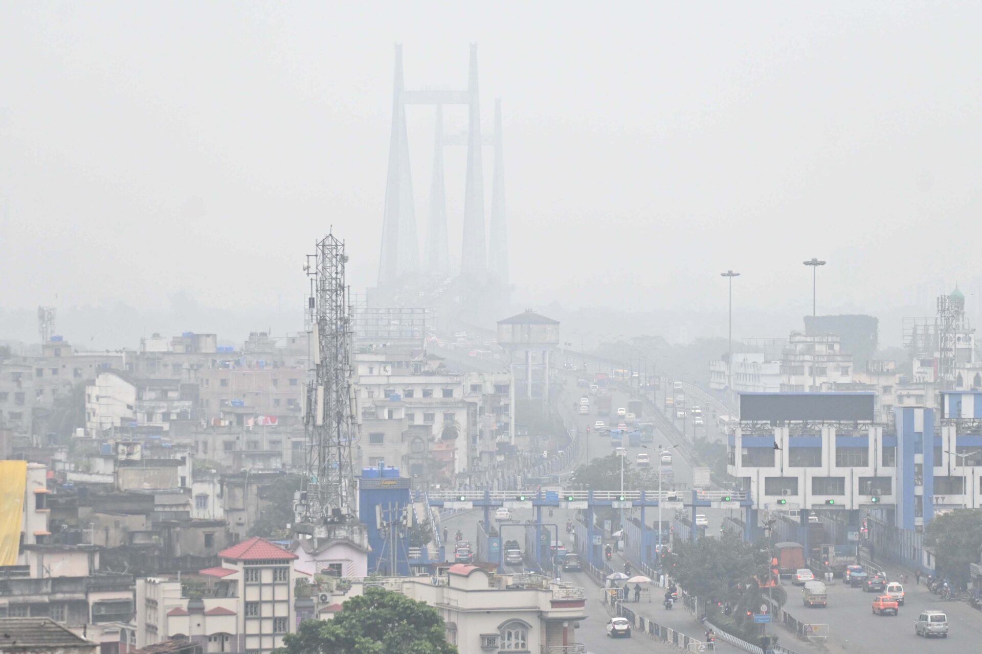 Kolkata Air Pollution Hits Hazardous Levels Exceeds Delhi Urgent Monitoring Needed